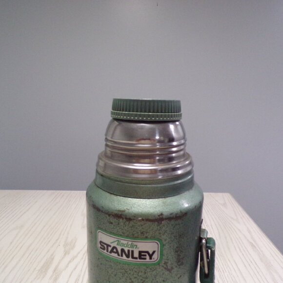 Vintage Aladdin Stanley Vacuum Thermos 32 oz Quart Model A-944DH Green Silver - Picture 5 of 9